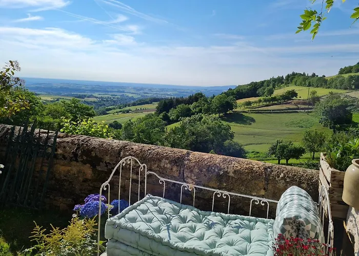 De St Clair Hébergement de vacances Ville-sur-Jarnioux