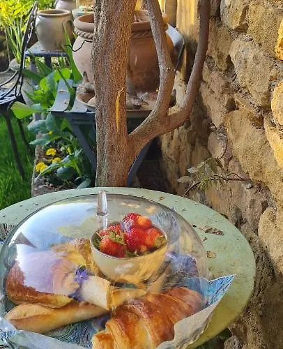 De St Clair Hébergement de vacances Ville-sur-Jarnioux